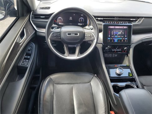 Used 2022 Jeep Grand Cherokee Limited image 16