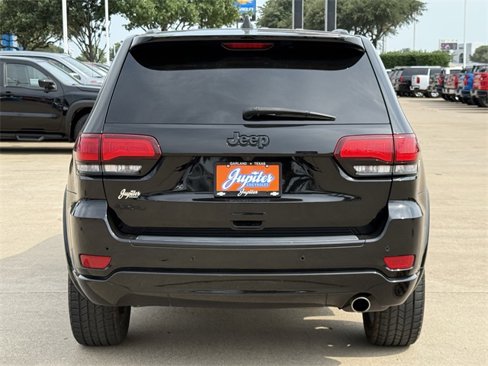 Used 2018 Jeep Grand Cherokee Altitude image 5