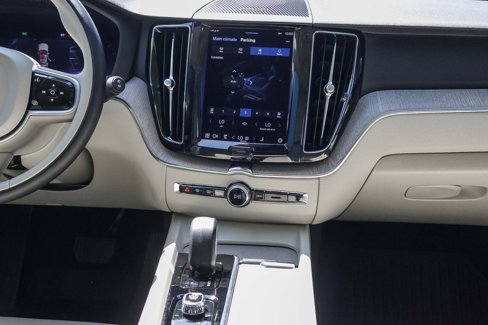 Used 2023 Volvo XC60 B5 Plus w/ Climate Package image 15