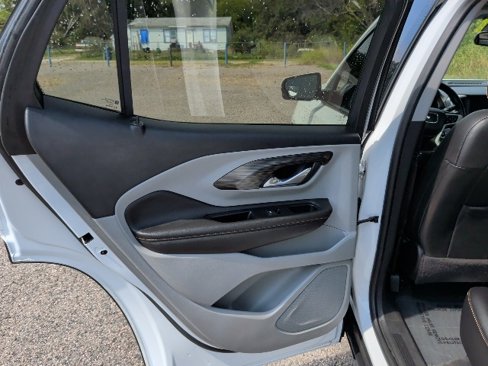 Certified 2020 GMC Terrain SLT image 12