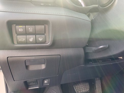 Used 2022 Toyota Highlander Limited image 29
