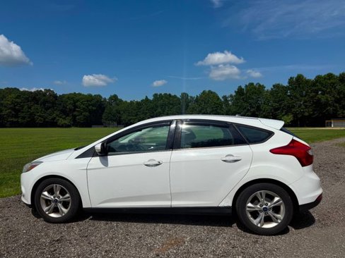 Used 2013 Ford Focus SE image 2