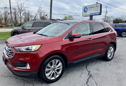 Used 2019 Ford Edge Titanium w/ Cold Weather Package image 3