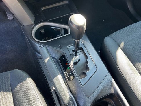 Used 2018 Toyota RAV4 LE image 15