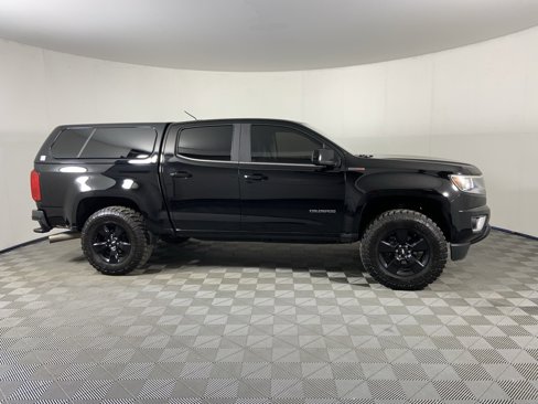 Used 2016 Chevrolet Colorado LT w/ Midnight Edition image 2