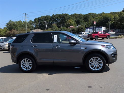 Used 2017 Land Rover Discovery Sport HSE image 14