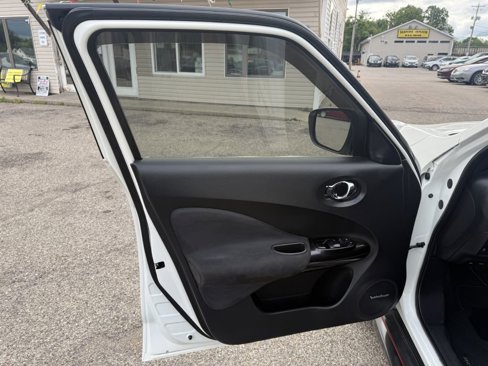 Used 2015 Nissan Juke NISMO image 7