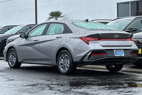 Certified 2024 Hyundai Elantra SEL image 6