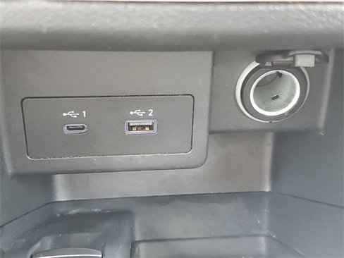 Used 2024 Nissan Kicks SV image 29