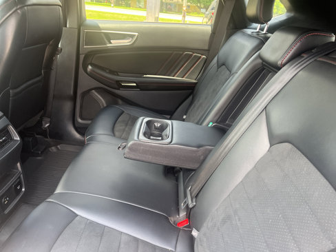 Used 2021 Ford Edge ST-Line image 13