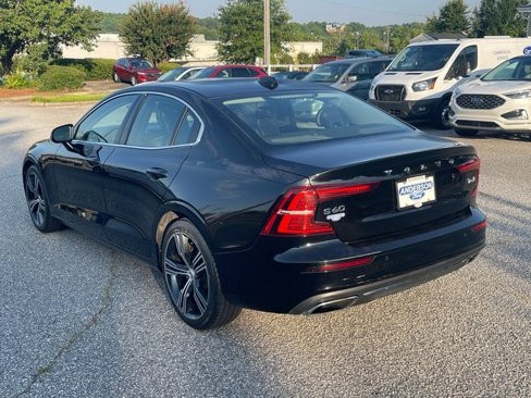 Used 2021 Volvo S60 T6 Inscription image 7