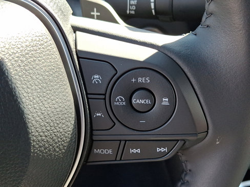 Certified 2025 Toyota Corolla XSE image 22