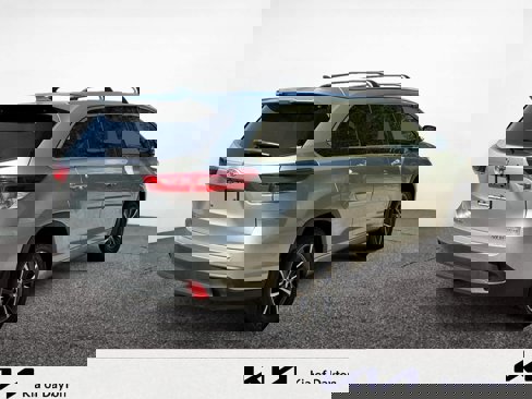 Used 2018 Toyota Highlander XLE image 5