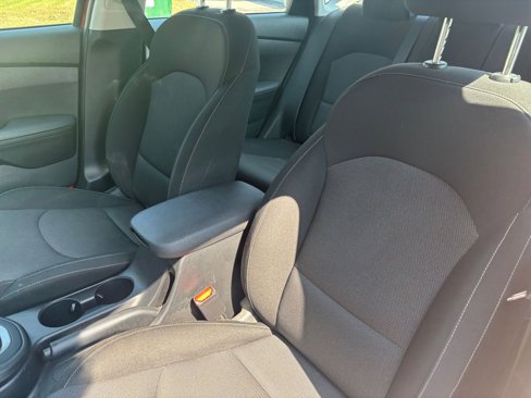 Used 2024 Kia Forte LXS image 34