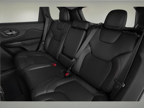 Used 2019 Jeep Cherokee Trailhawk image 13