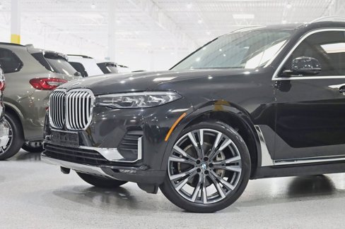 Used 2020 BMW X7 xDrive40i w/ Cold Weather Package image 2