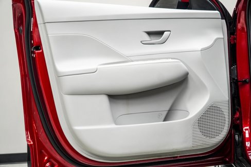 Used 2024 Hyundai Kona SEL image 29