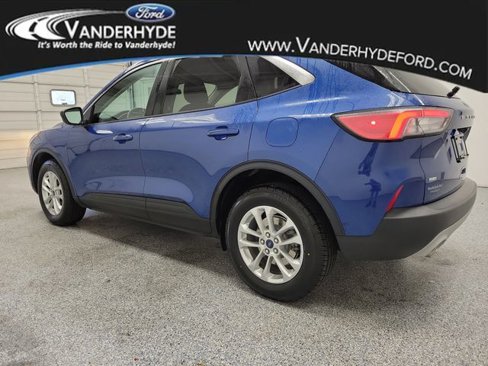 Used 2022 Ford Escape SE image 4