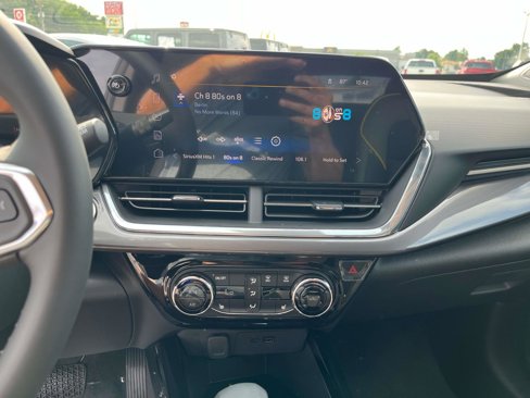 New 2025 Chevrolet Trax ACTIV w/ Driver Confidence Package image 11
