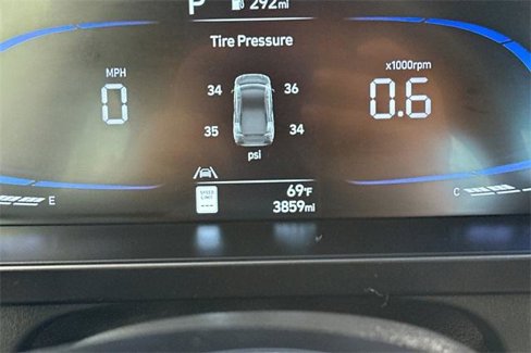 Certified 2025 Hyundai Elantra Sport image 25