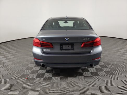 Used 2019 BMW 530i xDrive w/ Luxury Seating Package image 4