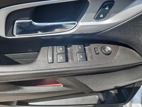 Used 2016 GMC Terrain SLE image 18