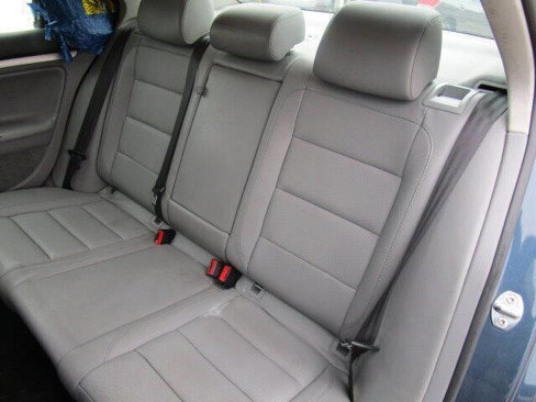 Used 2008 Volkswagen Jetta SE image 16