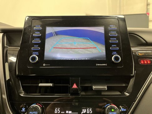 Used 2023 Toyota Camry SE image 8