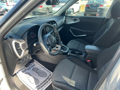 Used 2021 Kia Soul LX image 15