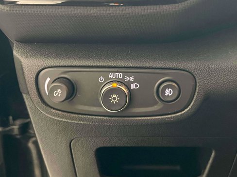 Used 2022 Chevrolet TrailBlazer LT w/ Convenience Package image 16