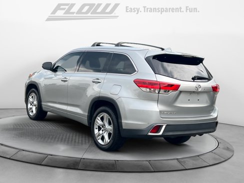 Used 2017 Toyota Highlander Limited image 6