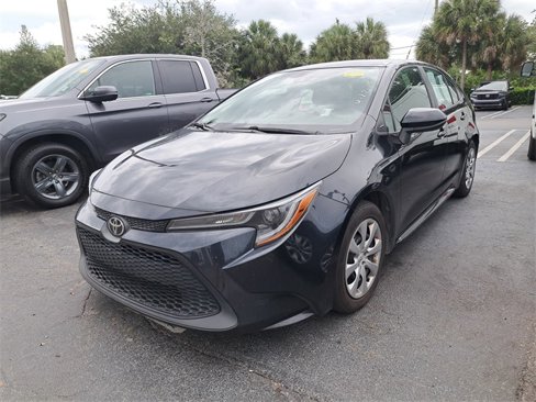 Used 2022 Toyota Corolla LE image 3