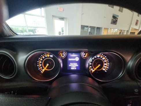 Certified 2022 Jeep Gladiator Sport image 38