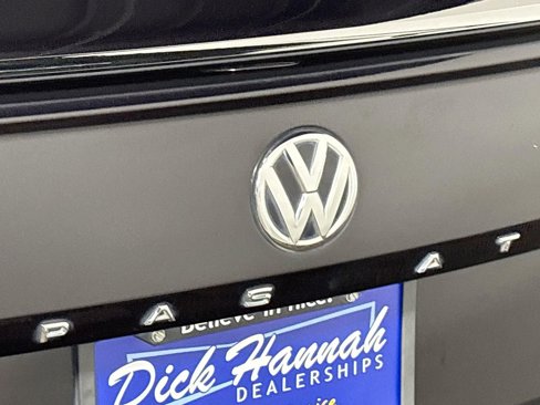 Certified 2021 Volkswagen Passat 2.0T R-Line image 26
