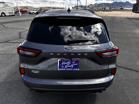 Used 2023 Ford Escape ST-Line image 6