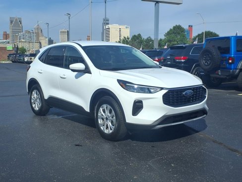 Used 2023 Ford Escape Active w/ Tech Pack #2 image 3