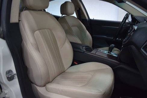 Used 2014 Maserati Ghibli image 20