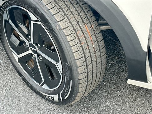Certified 2023 Kia Niro LX image 29