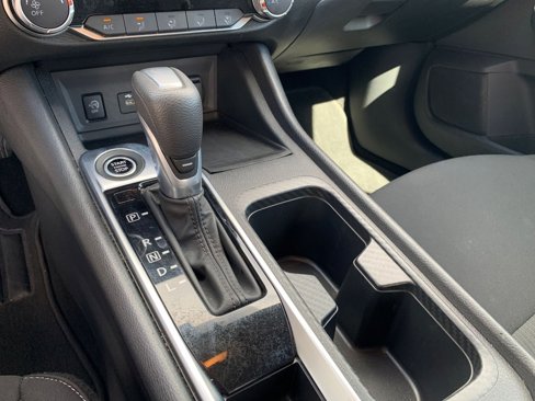 Used 2024 Nissan Sentra SV image 39