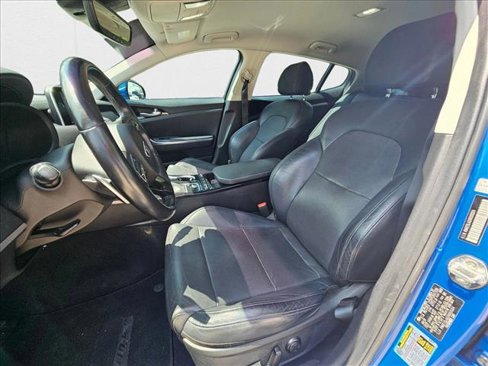 Used 2018 Kia Stinger image 11