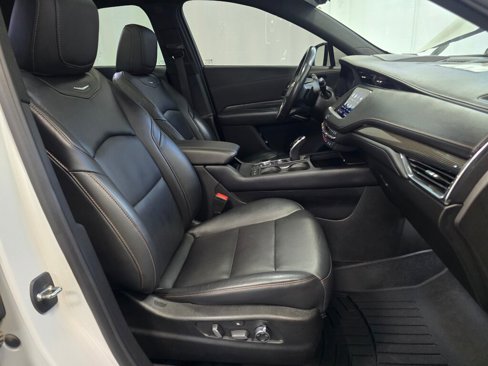 Used 2023 Cadillac XT4 Sport image 27