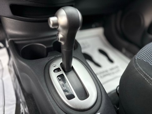 Used 2015 Nissan Versa Note SV image 23