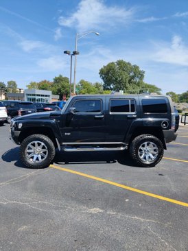 Used 2008 HUMMER H3 image 2