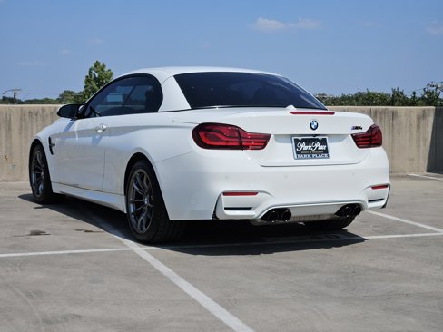 Used 2020 BMW M4 Convertible image 3