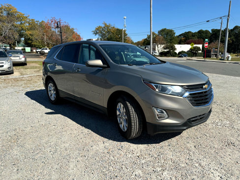 Used 2018 Chevrolet Equinox LT image 3
