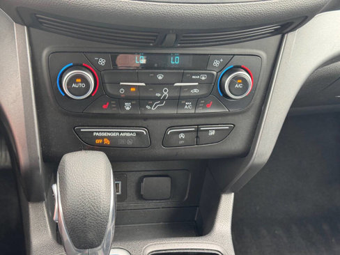 Used 2018 Ford Escape SE image 10