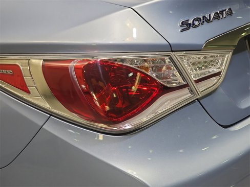 Used 2012 Hyundai Sonata Hybrid w/ Ultimate Pkg image 35