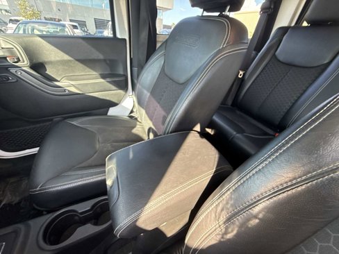 Used 2018 Jeep Wrangler Sport image 19