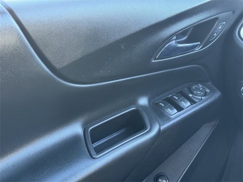Used 2022 Chevrolet Equinox LT image 34
