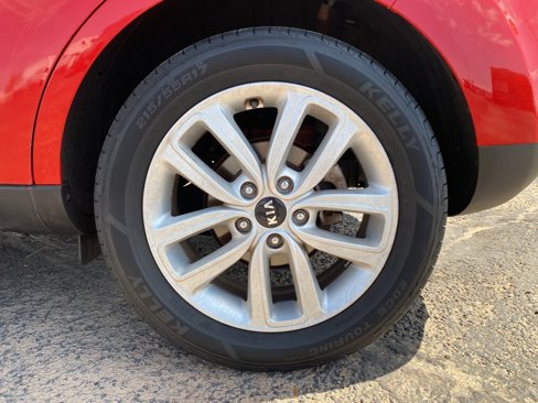 Used 2018 Kia Soul + image 17